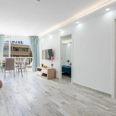 Super With Complex Pool Apartment *